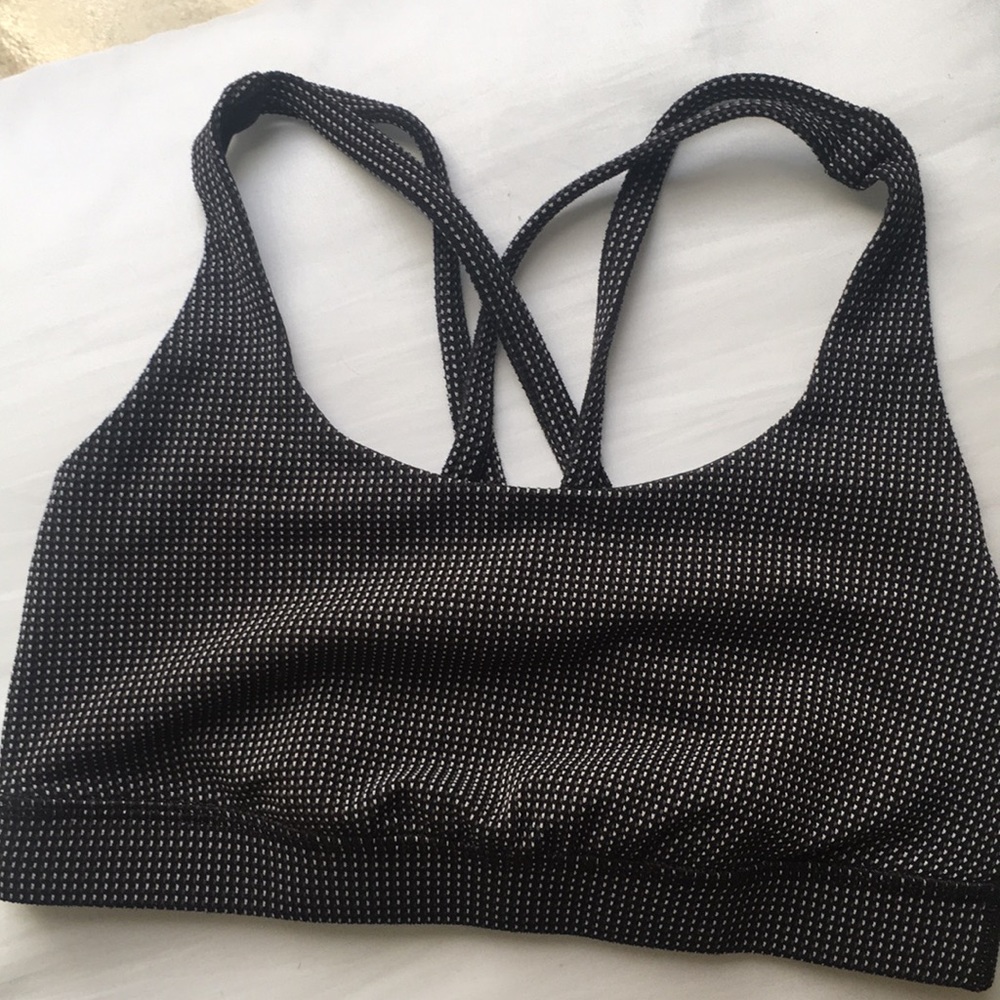Size6 Lululemon energy bra only worn three times!